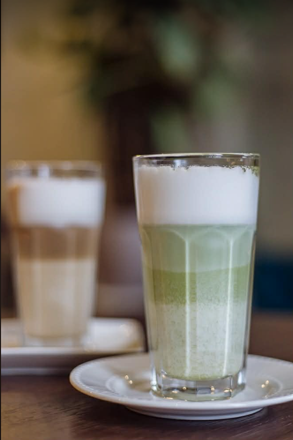 Matcha latte i kawa / Matcha latte and coffee